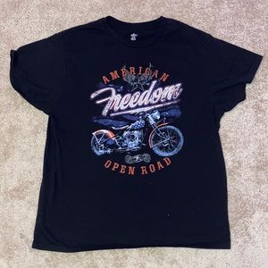 Size XL USA tee